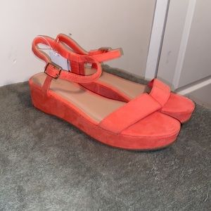 Old Navy Wedge Sandal Coral.